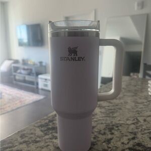 Stanley Travel Mug in Light Lavender with Clear Lid